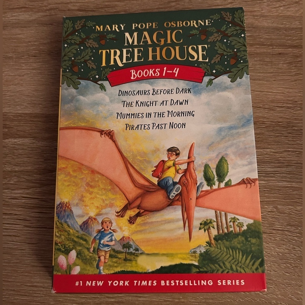 Magic Tree House Boxed Set of 4 (# 1 - 4)  by Mary Pope Osborne Paperback